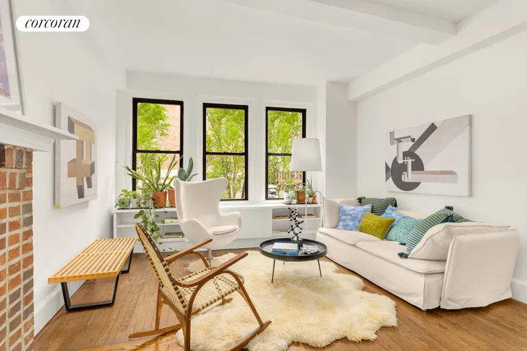 New York City Real Estate | View 21 East 10th Street, 2DE | Sitting Area/Playroom/4th Bedroom | View 7