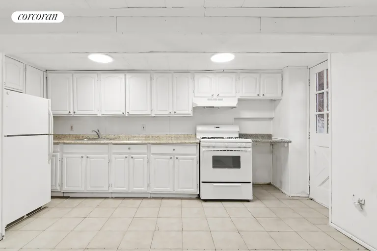 New York City Real Estate | View 62-60 60th Street | room 5 | View 6