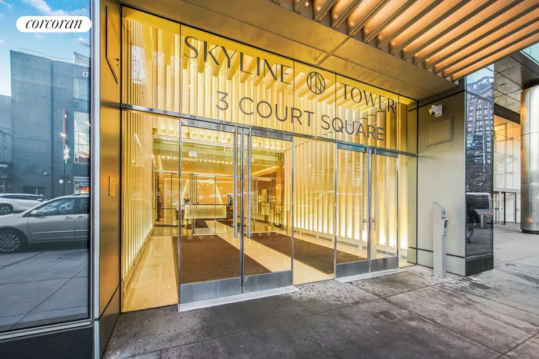 New York City Real Estate | View 3 Court Square, PH406 | room 51 | View 52