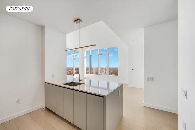 New York City Real Estate | View 3 Court Square, PH406 | room 6 | View 7