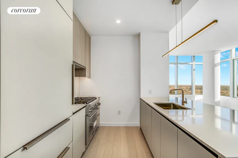 New York City Real Estate | View 3 Court Square, PH406 | room 8 | View 9