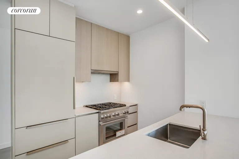 New York City Real Estate | View 3 Court Square, PH406 | room 7 | View 8