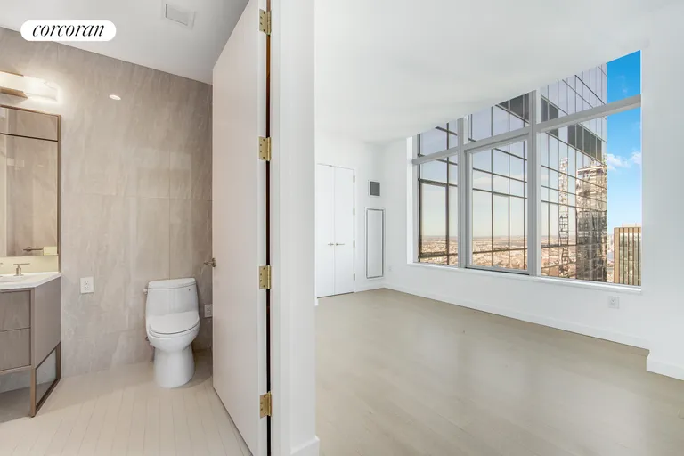 New York City Real Estate | View 3 Court Square, PH406 | room 16 | View 17
