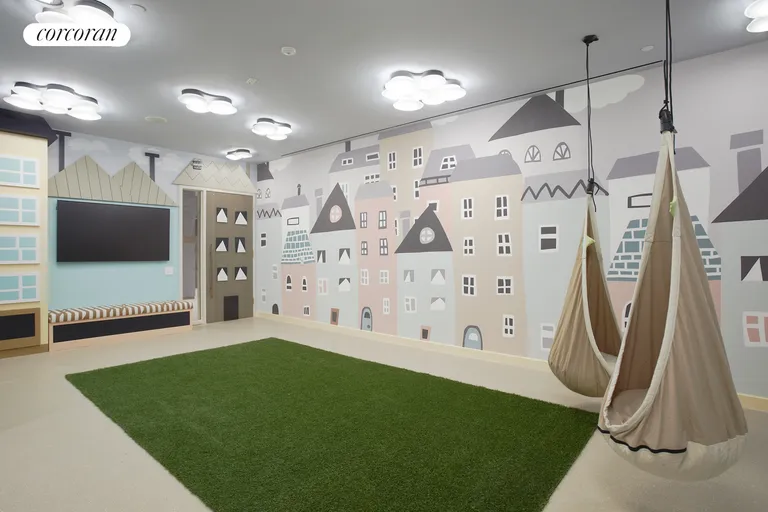 New York City Real Estate | View 3 Court Square, PH406 | room 25 | View 26