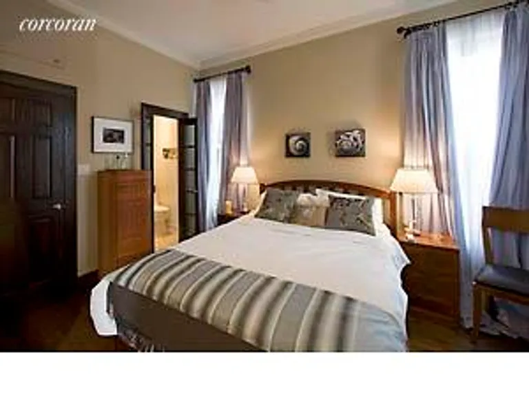 New York City Real Estate | View 200 West 78th Street, 2D | room 2 | View 3