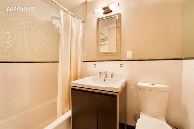 New York City Real Estate | View 22 Irving Place, 2C | Bathroom | View 4