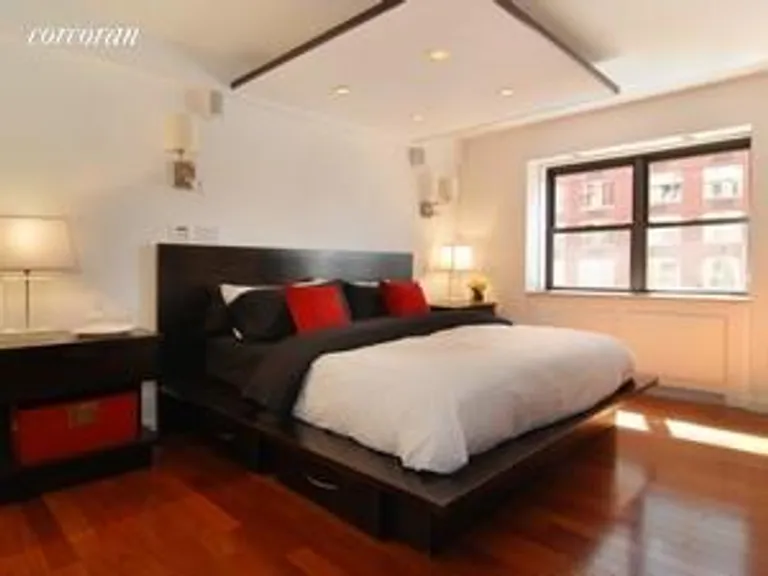 New York City Real Estate | View 305 East 72Nd Street, 10BC | room 1 | View 2