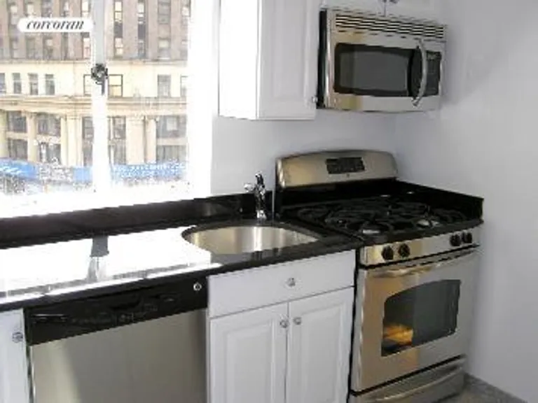 New York City Real Estate | View 240 Central Park South, 5H | room 12 | View 13