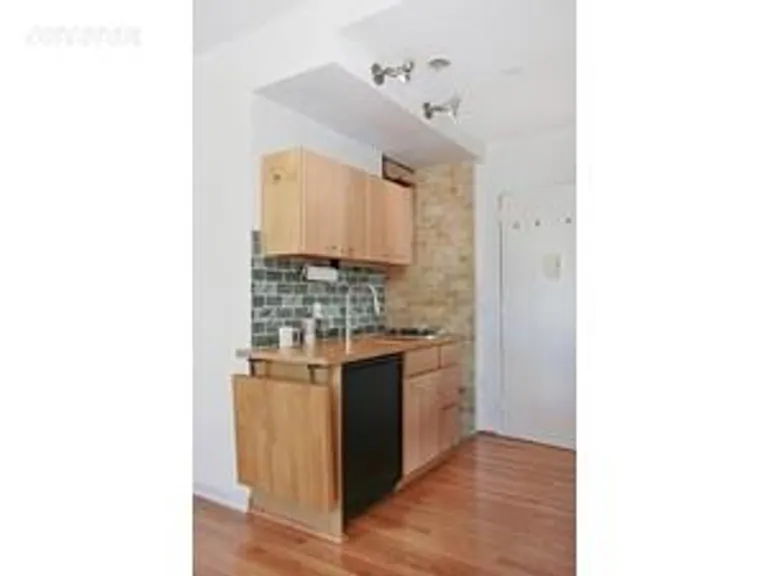 New York City Real Estate | View 143 Avenue B, 9C | room 1 | View 2