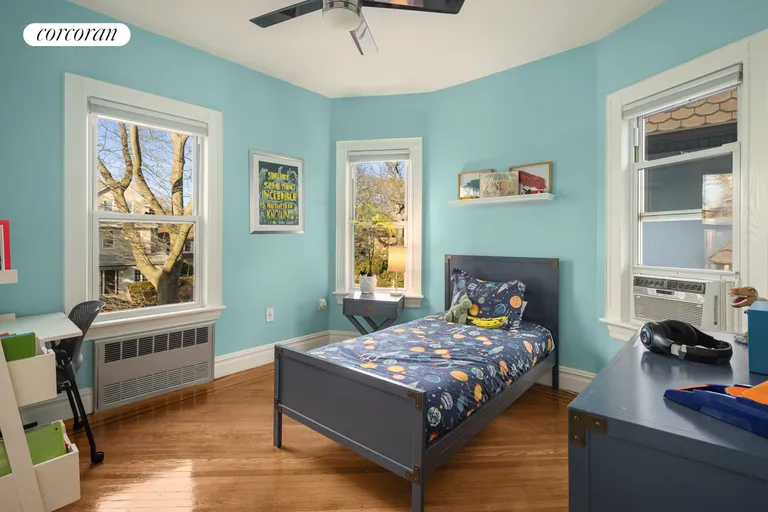 New York City Real Estate | View 28 Wellington Court | room 15 | View 16