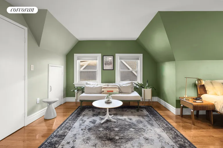 New York City Real Estate | View 28 Wellington Court | room 18 | View 19