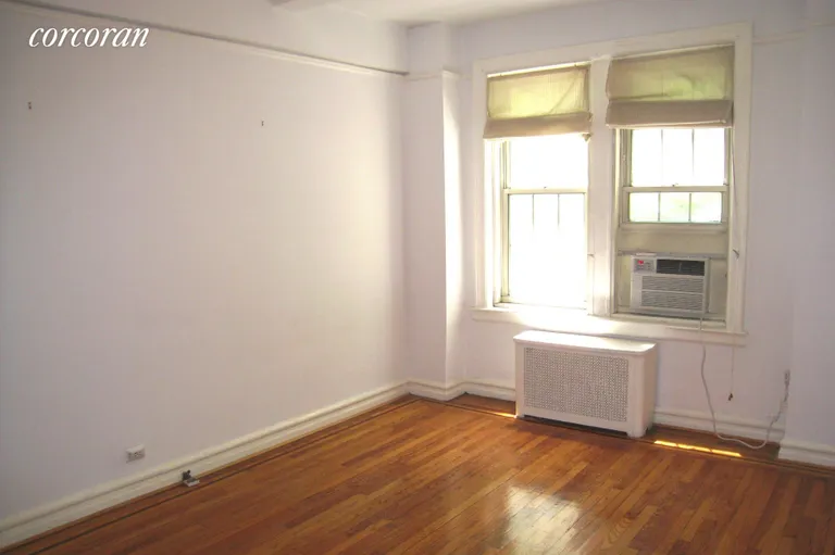 New York City Real Estate | View 139 West 82nd Street, 2D | room 2 | View 3