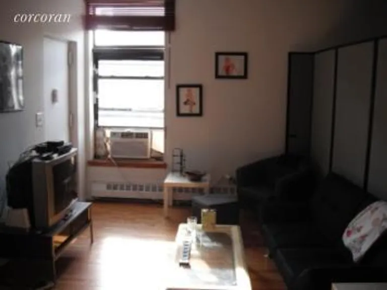 New York City Real Estate | View 267 Grand Street, 8 | room 4 | View 5