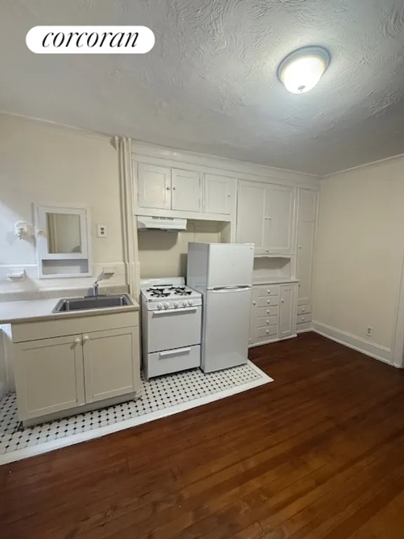 New York City Real Estate | View 532 West 50th Street, 5BR | Other Listing Photo | View 6