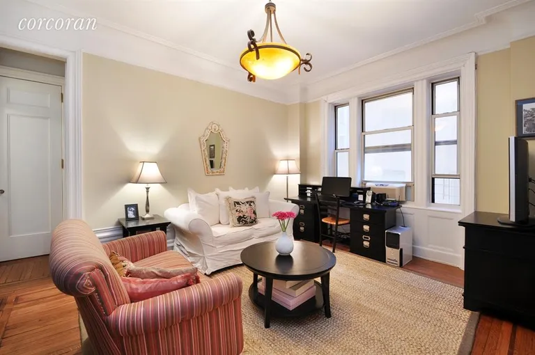 New York City Real Estate | View 306 West 100th Street, 36 | 2 Beds, 1 Bath | View 1