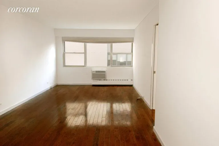 New York City Real Estate | View 153 East 57th Street, 17A | room 1 | View 2