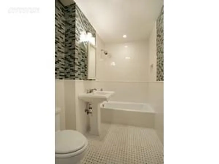 New York City Real Estate | View 215 West 88th Street, 12E | Second Bath | View 4