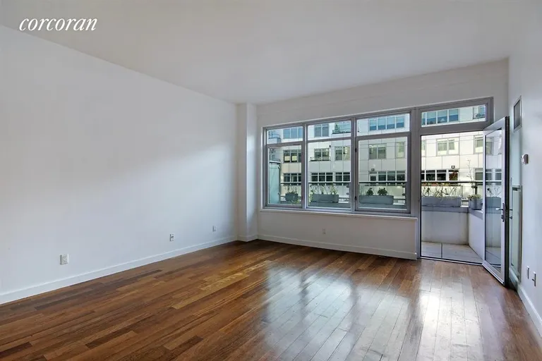 New York City Real Estate | View 174 Vanderbilt Avenue, 409 | Living Room | View 2