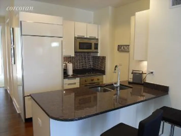 New York City Real Estate | View 250 East 49th Street, 18A | 1 Bed, 1 Bath | View 1