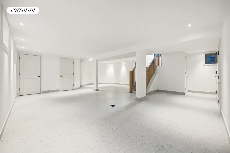 New York City Real Estate | View 453 Stratford Road | room 22 | View 23
