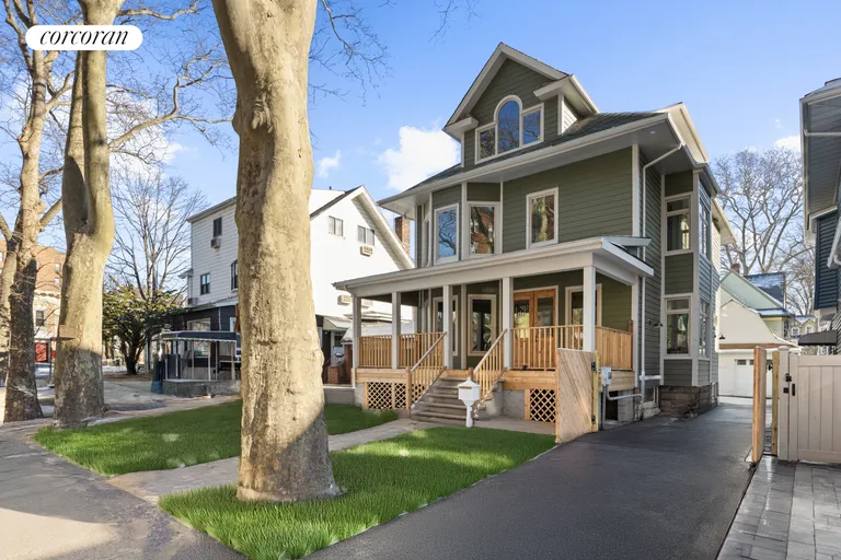 New York City Real Estate | View 453 Stratford Road | room 25 | View 26