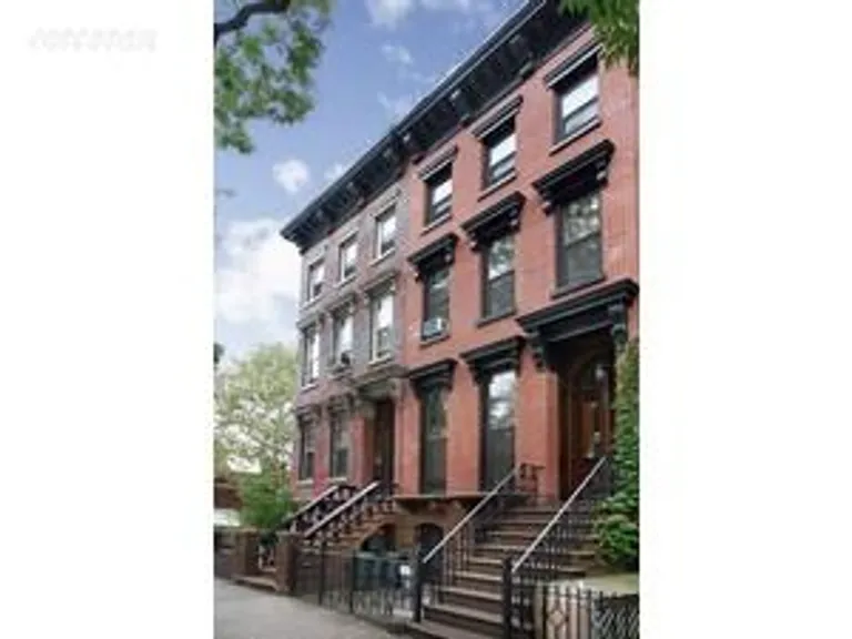 New York City Real Estate | View 202 Clermont Avenue | 1 Bed, 1 Bath | View 1