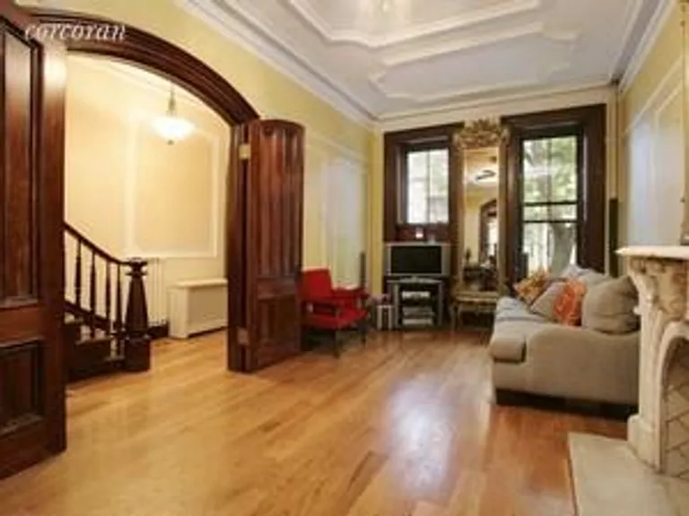 New York City Real Estate | View 202 Clermont Avenue | room 1 | View 2