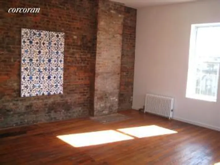New York City Real Estate | View 5-46 50th Avenue, 3R | 2 Beds, 1 Bath | View 1