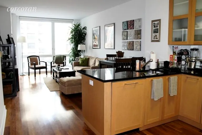 New York City Real Estate | View 200 West End Avenue, 4D | room 1 | View 2
