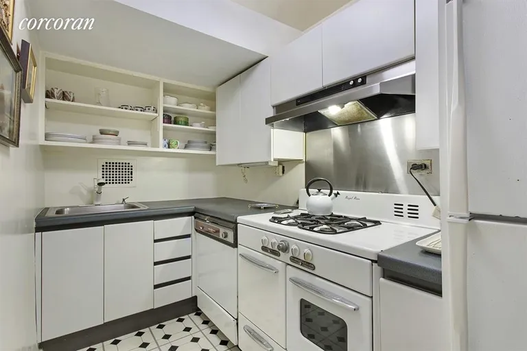 New York City Real Estate | View 10 East End Avenue, 15D | Kitchen | View 6