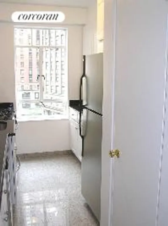New York City Real Estate | View 240 Central Park South, 8Q | room 9 | View 10