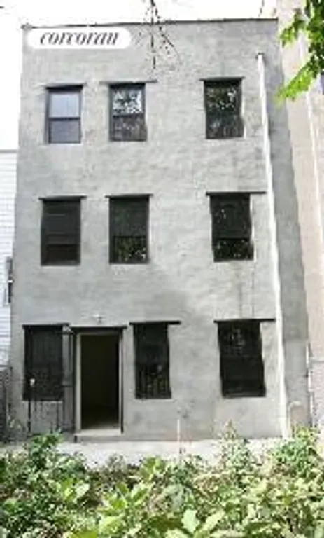 New York City Real Estate | View 221 Stuyvesant Avenue | room 3 | View 4