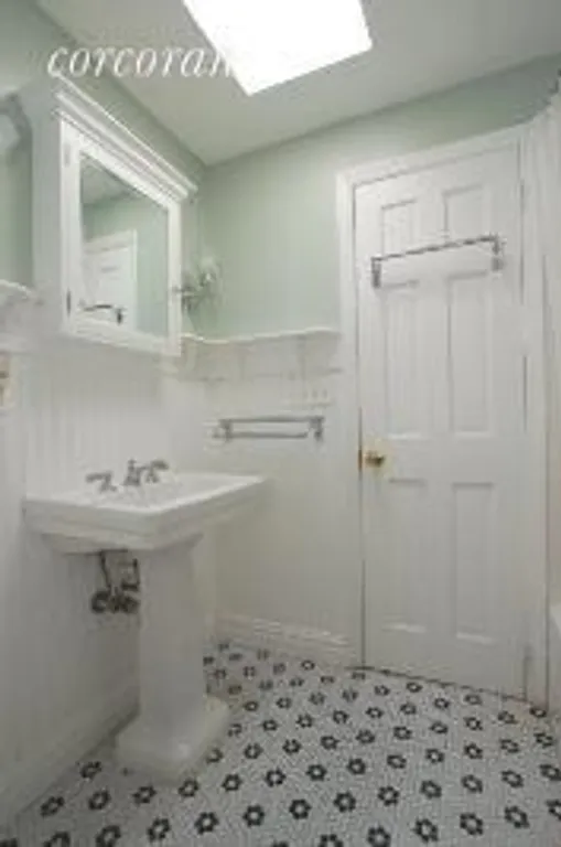 New York City Real Estate | View 460 Classon Avenue, 2 | room 4 | View 5