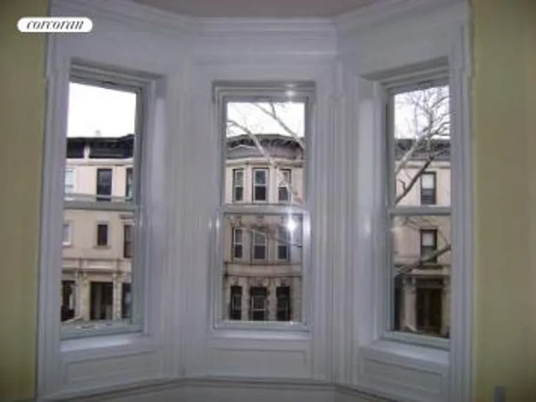 New York City Real Estate | View 408 Stuyvesant Avenue, 2F | room 2 | View 3