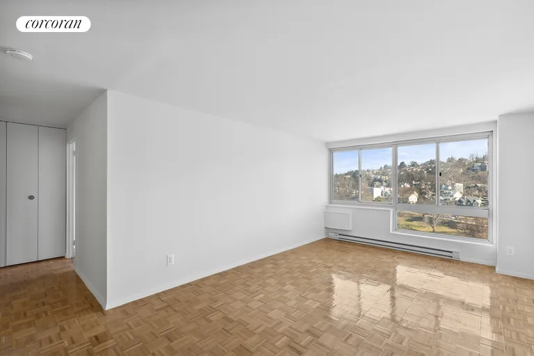 Other US Real Estate | View 1 Glenwood Avenue, 17L | room 2 | View 3