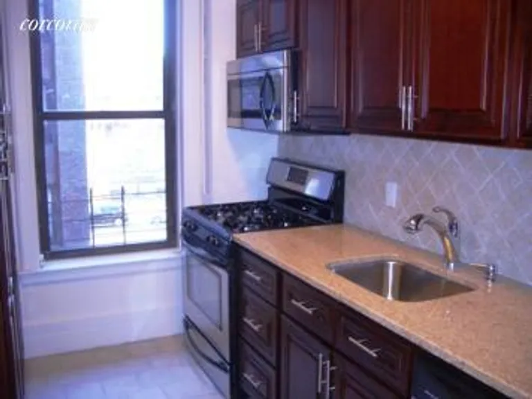 New York City Real Estate | View 415 Washington Avenue, 33 | room 1 | View 2