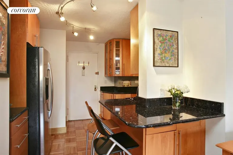 New York City Real Estate | View 401 East 86th Street, 4N | Dining area with space for office to the right | View 4