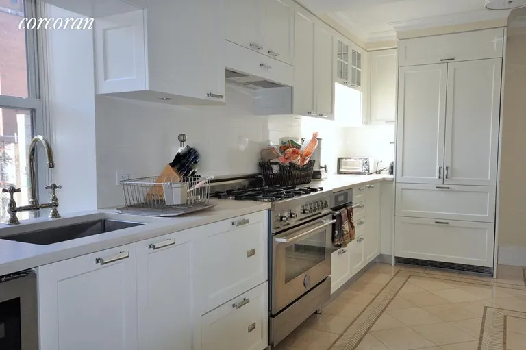 New York City Real Estate | View 167 East 82Nd Street, 8A | room 5 | View 6