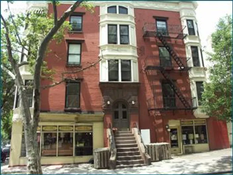 New York City Real Estate | View 304 Henry Street, 2B | 2 Beds, 1 Bath | View 1