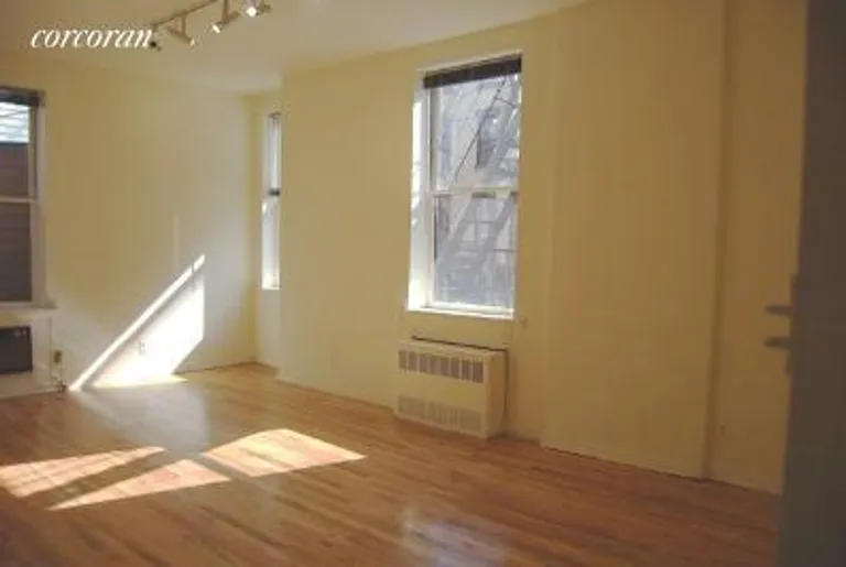 New York City Real Estate | View 304 Henry Street, 2B | room 1 | View 2