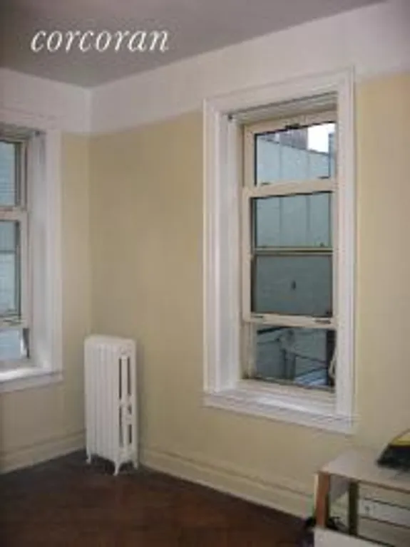 New York City Real Estate | View 422A New York Avenue, 1 | room 2 | View 3