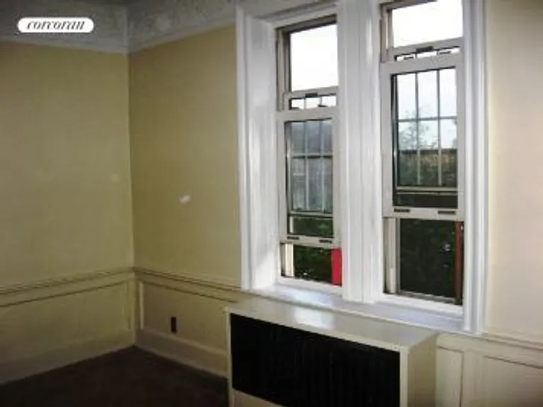New York City Real Estate | View 422A New York Avenue, 1 | room 9 | View 10