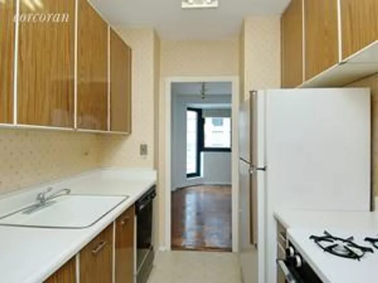 New York City Real Estate | View 1725 York Avenue, 26H | room 2 | View 3