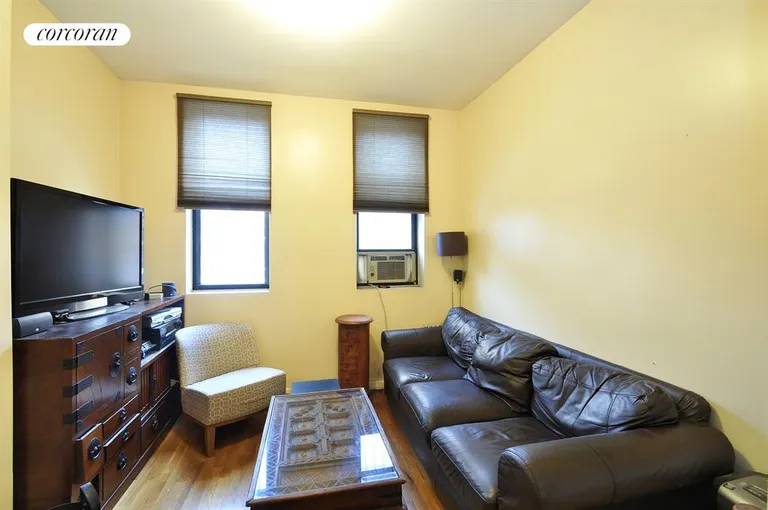 New York City Real Estate | View 477 Hicks Street, 1R | Living Room | View 6