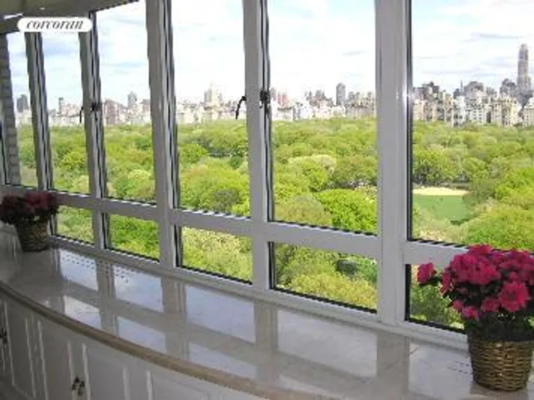 New York City Real Estate | View 25 Central Park West, 18J | room 9 | View 10