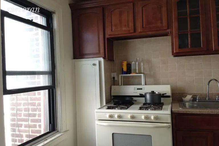 New York City Real Estate | View 402 Graham Avenue, 3 | 2 Beds, 1 Bath | View 1