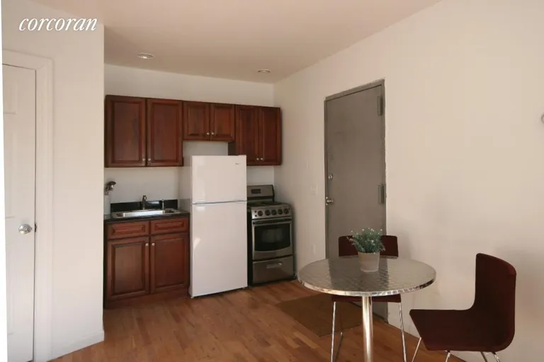 New York City Real Estate | View 112 North 7th Street, 3R | room 1 | View 2