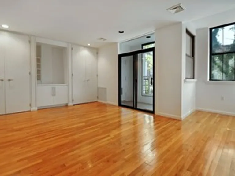 New York City Real Estate | View 140 Atlantic Avenue, 1BR | room 1 | View 2