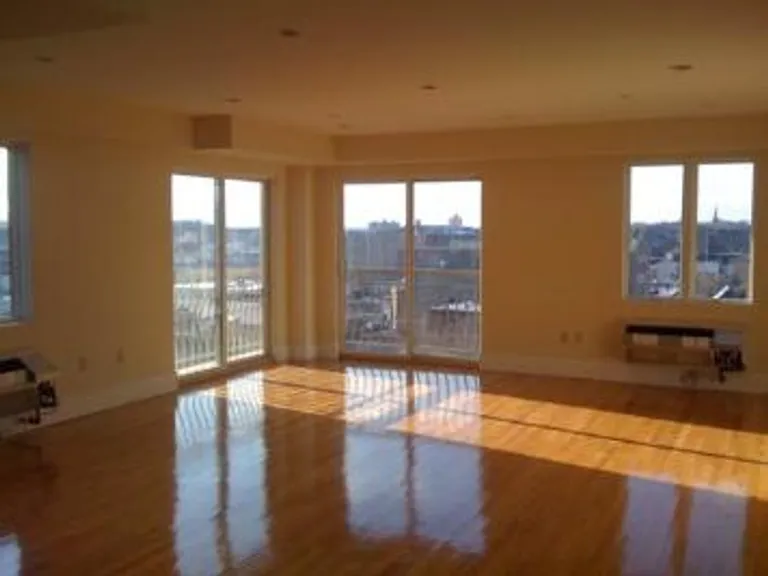 New York City Real Estate | View 543 Carroll Street, 1 | 2 Beds, 1 Bath | View 1