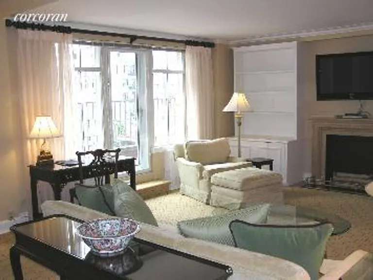 New York City Real Estate | View 21 East 61st Street, 1504 | 2 Beds, 2 Baths | View 1
